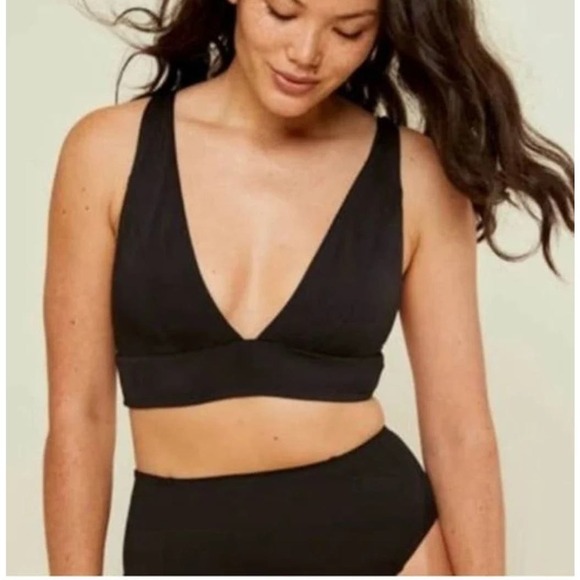 Andie Women's V-Neck Swim The Belize Bikini Top Adjustable Straps Sz M Black NWT - Picture 1 of 8